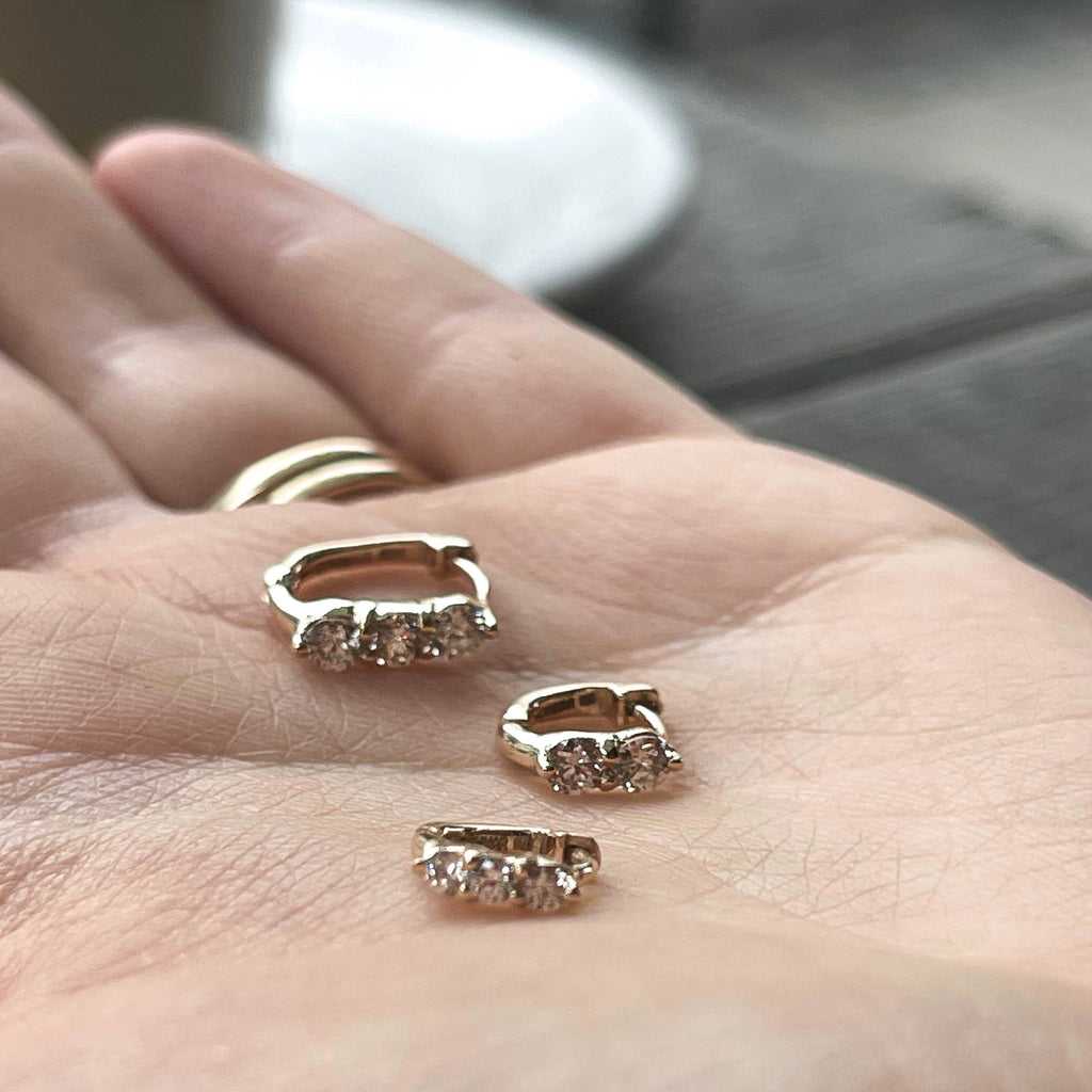 OLYMPIA, Hera huggies 8mm 0,18ct, Gold/White