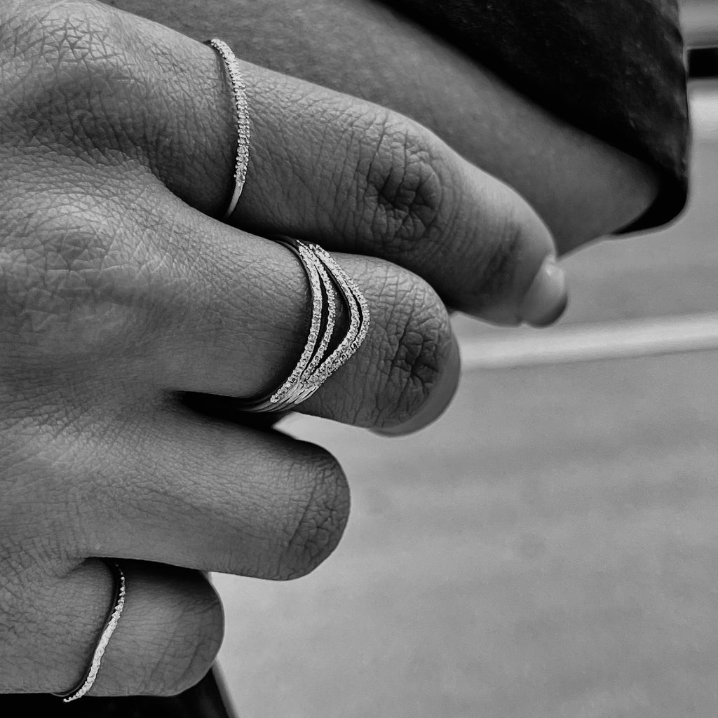 MARIN, Wave diamond ring, Gold/White