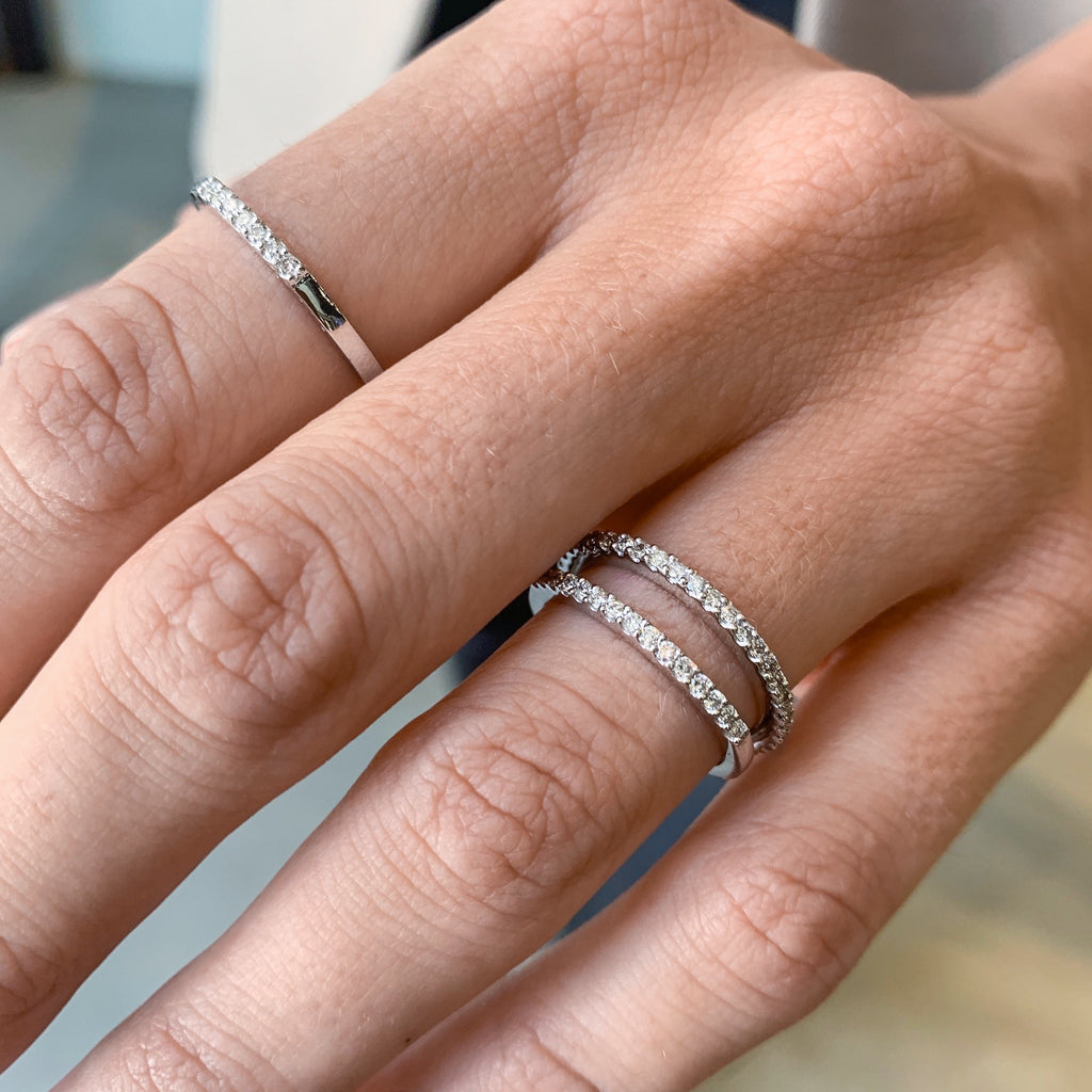 ALIGNED, 1/3-Line Ultra Light Ring, White/White