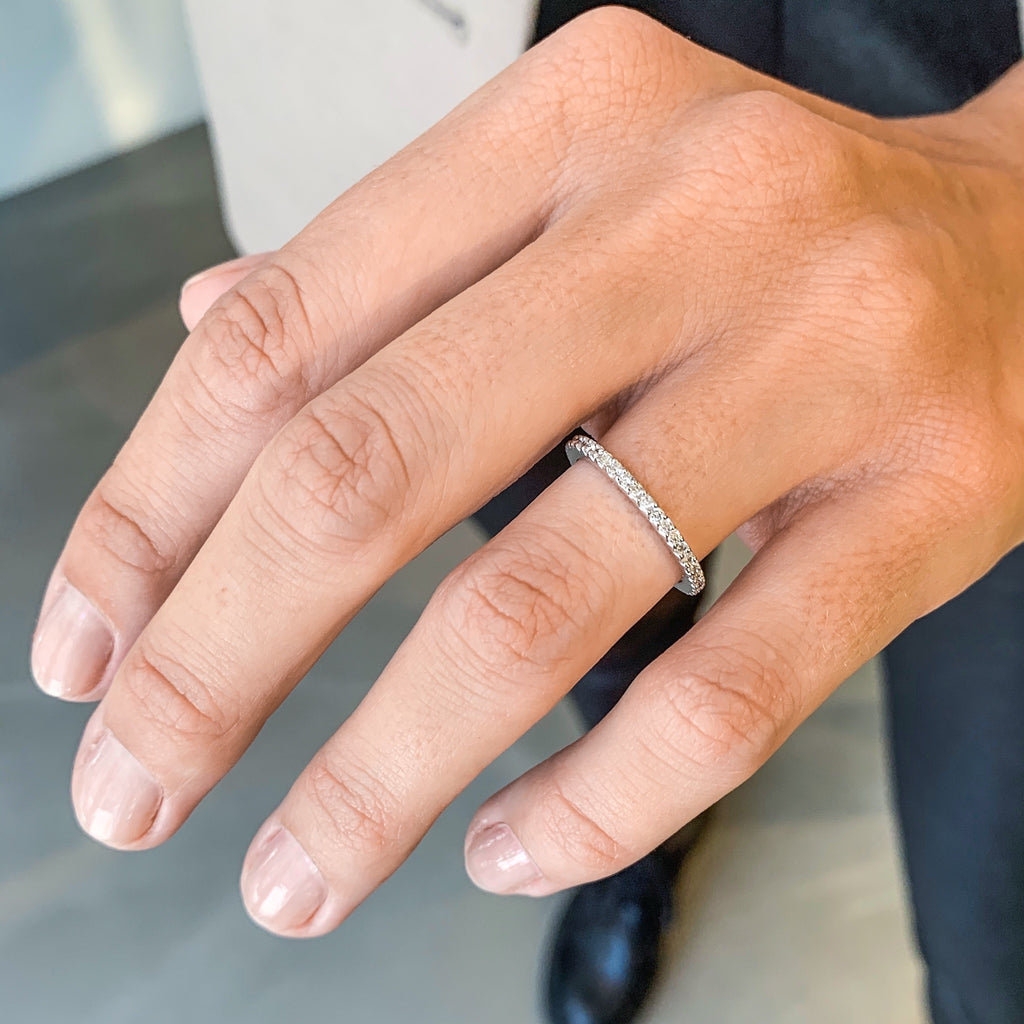 ALIGNED, 1-Line Ultra Light Ring, White/White