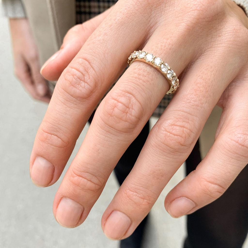 Aligned, 1/1 line 3mm Ring, Gold/White