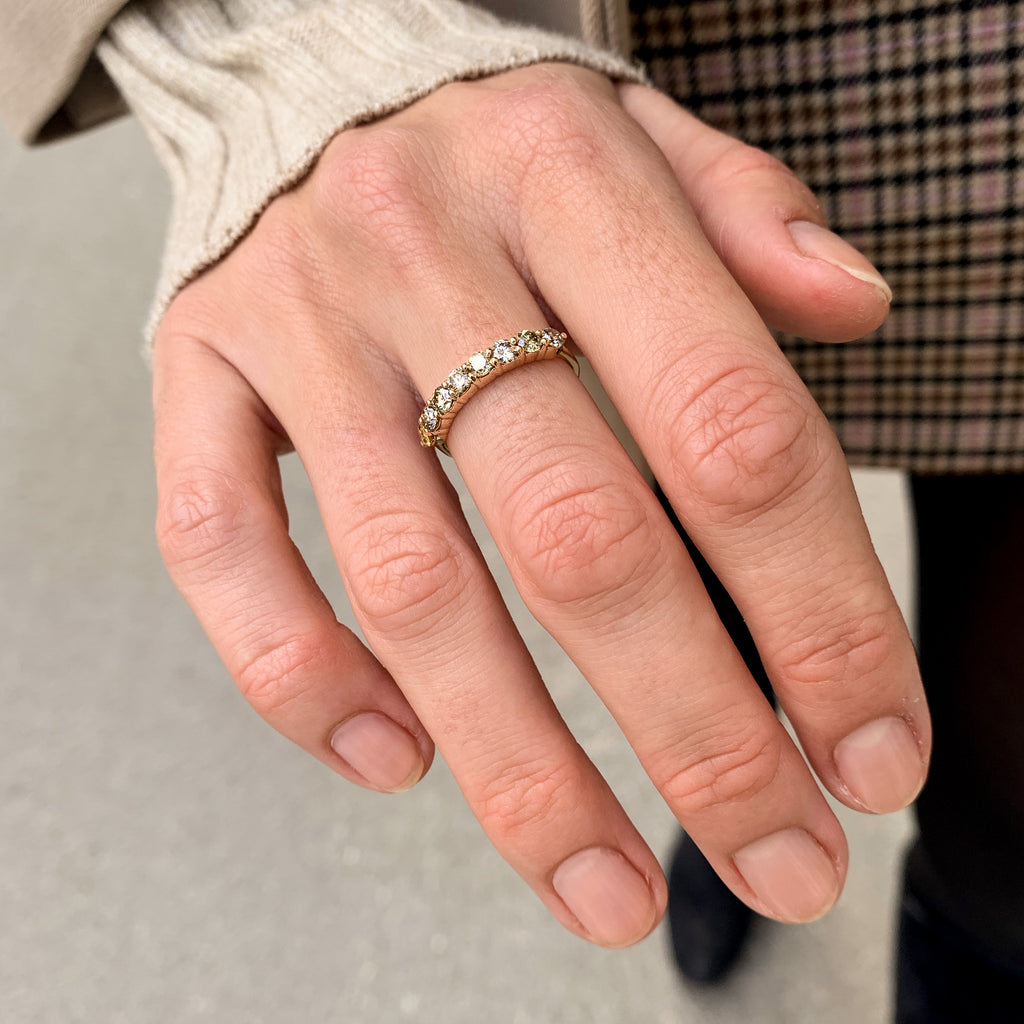 Aligned, 1/3 line 3mm Ring, Gold/Champagne