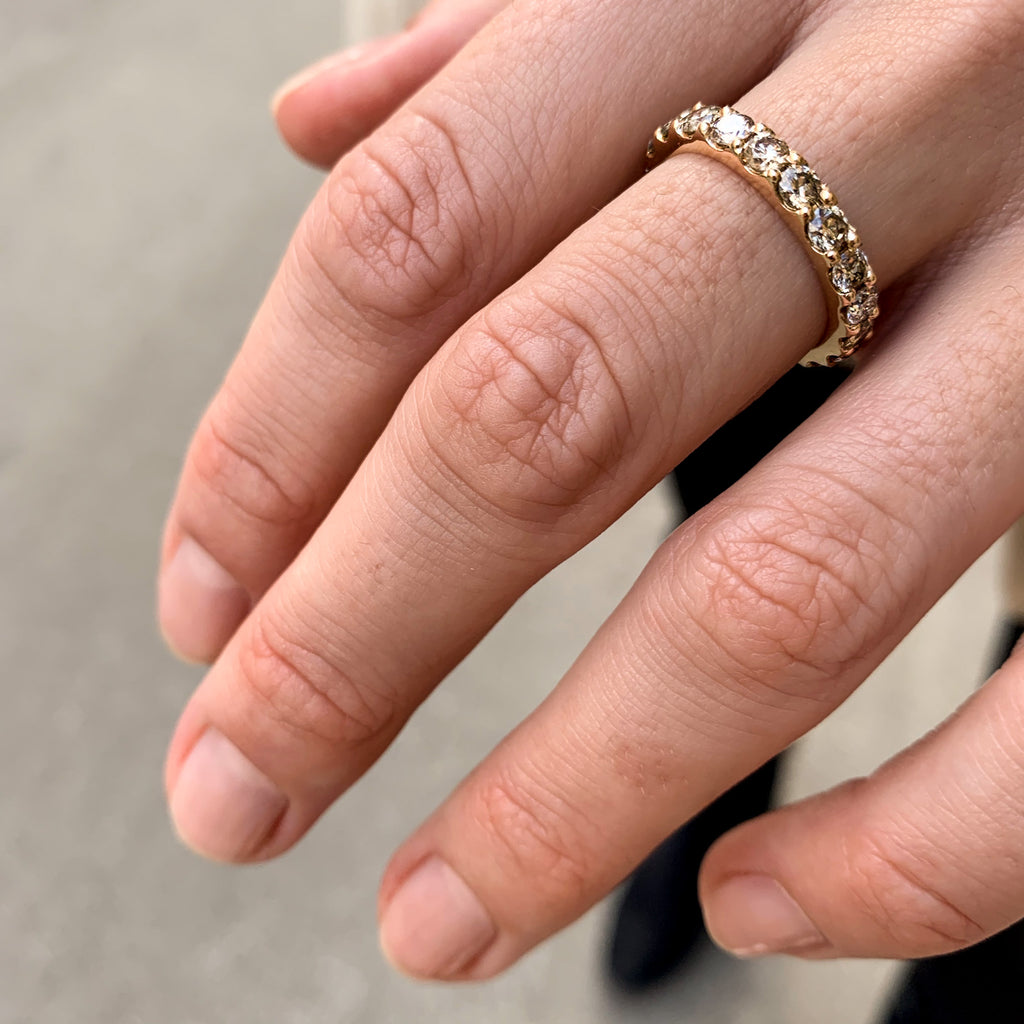 Aligned, 1/1 line 3mm Ring, Gold/Champagne