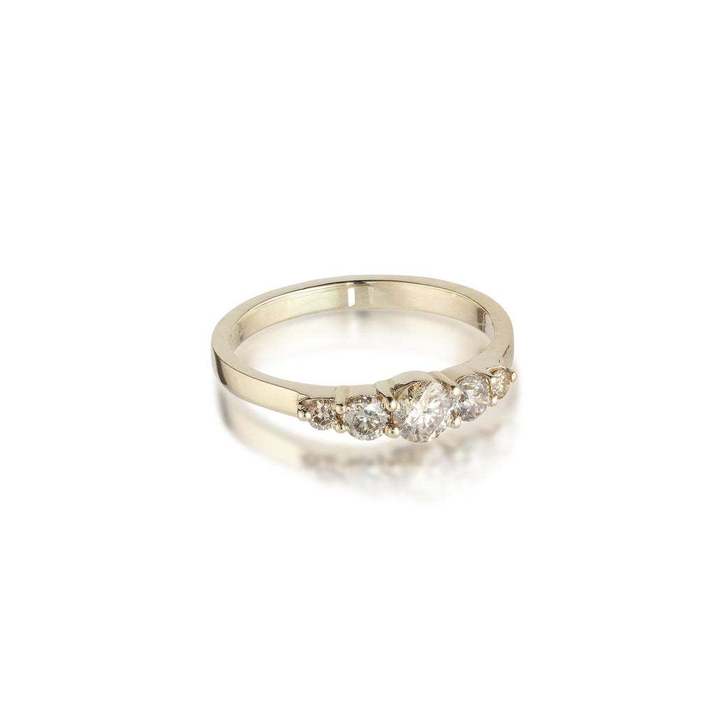 Aligned, 5-stone 0,56 ct Ring, Gold/Champagne