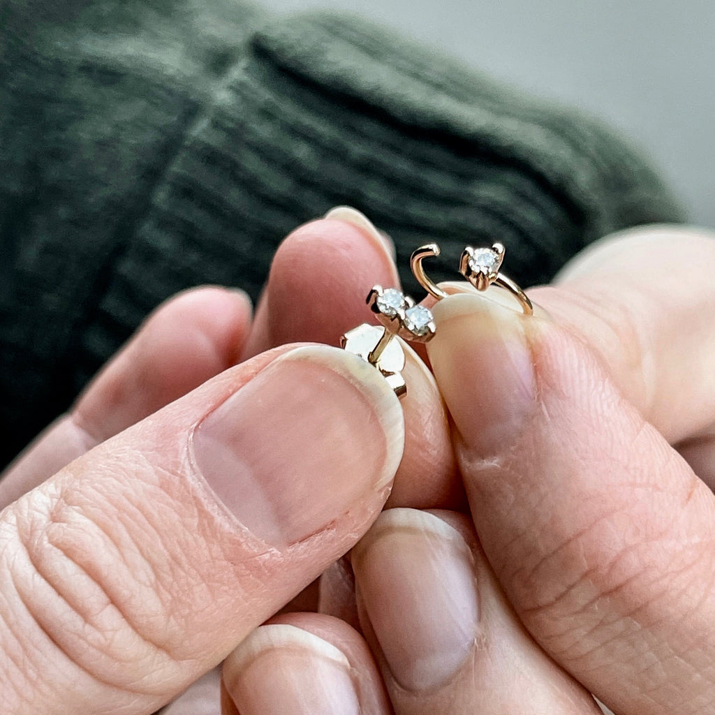 OLYMPIA, Helios Studs, White/White