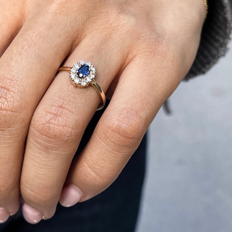 HERITAGE, New Vintage Ring, BlueSapphire/Diamonds/Gold