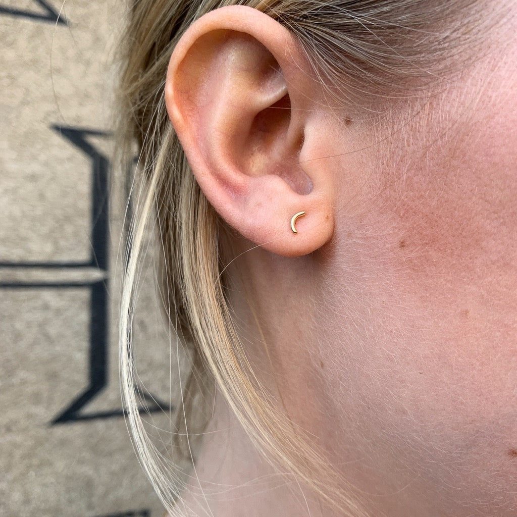 MARIN, Curve stud, Gold