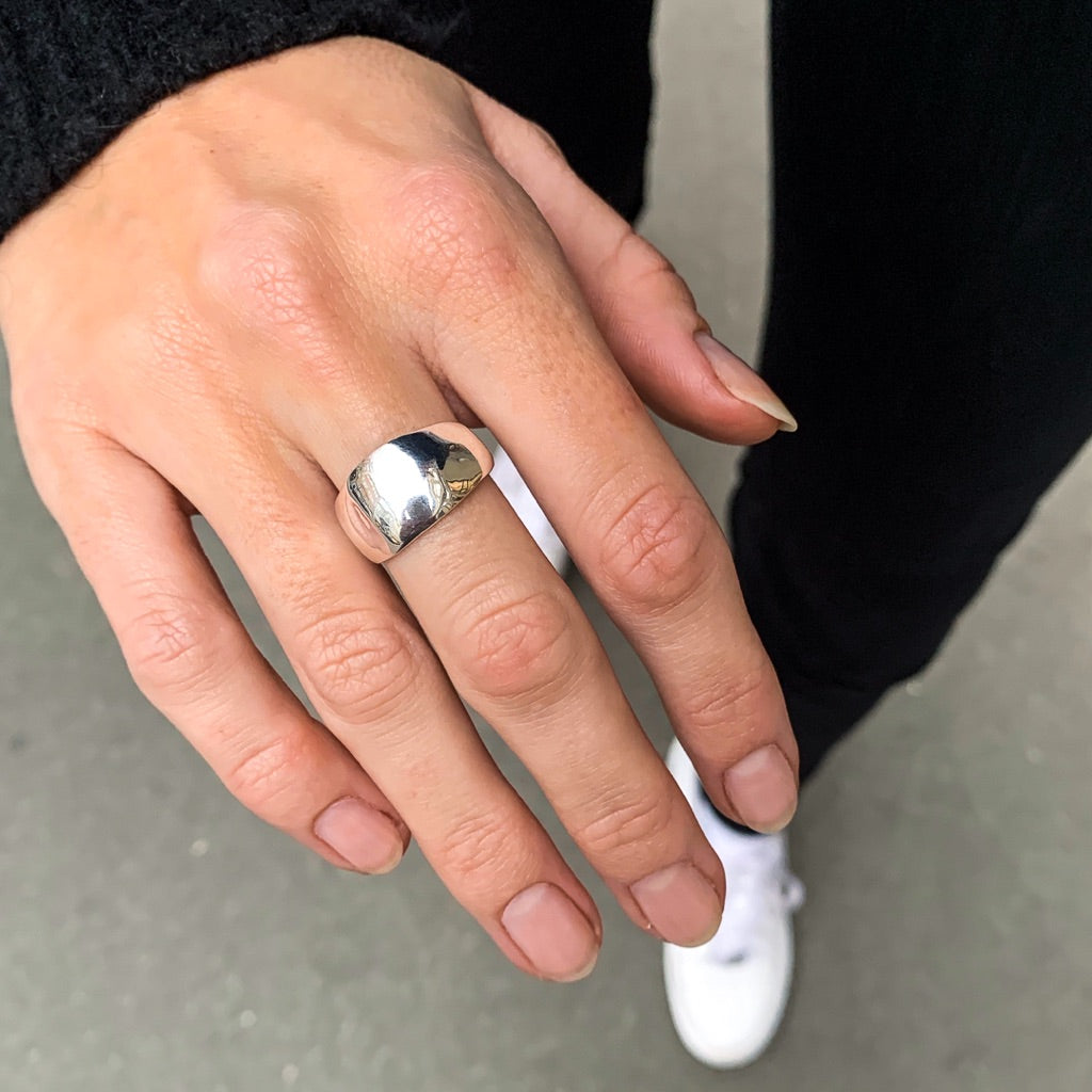 SUOMI, Pihajarv Wide Ring, Silver