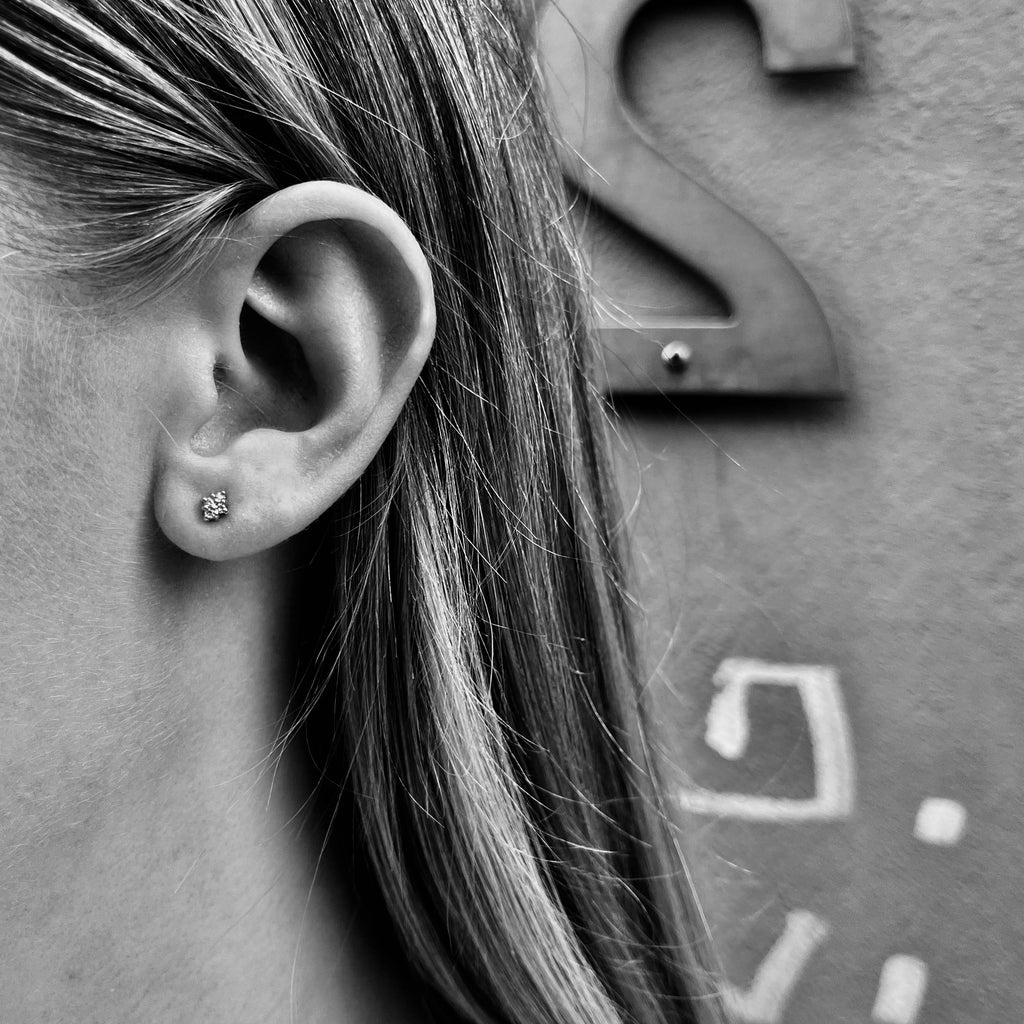 TUSCANY, Arezzo small Stud, Gold/White