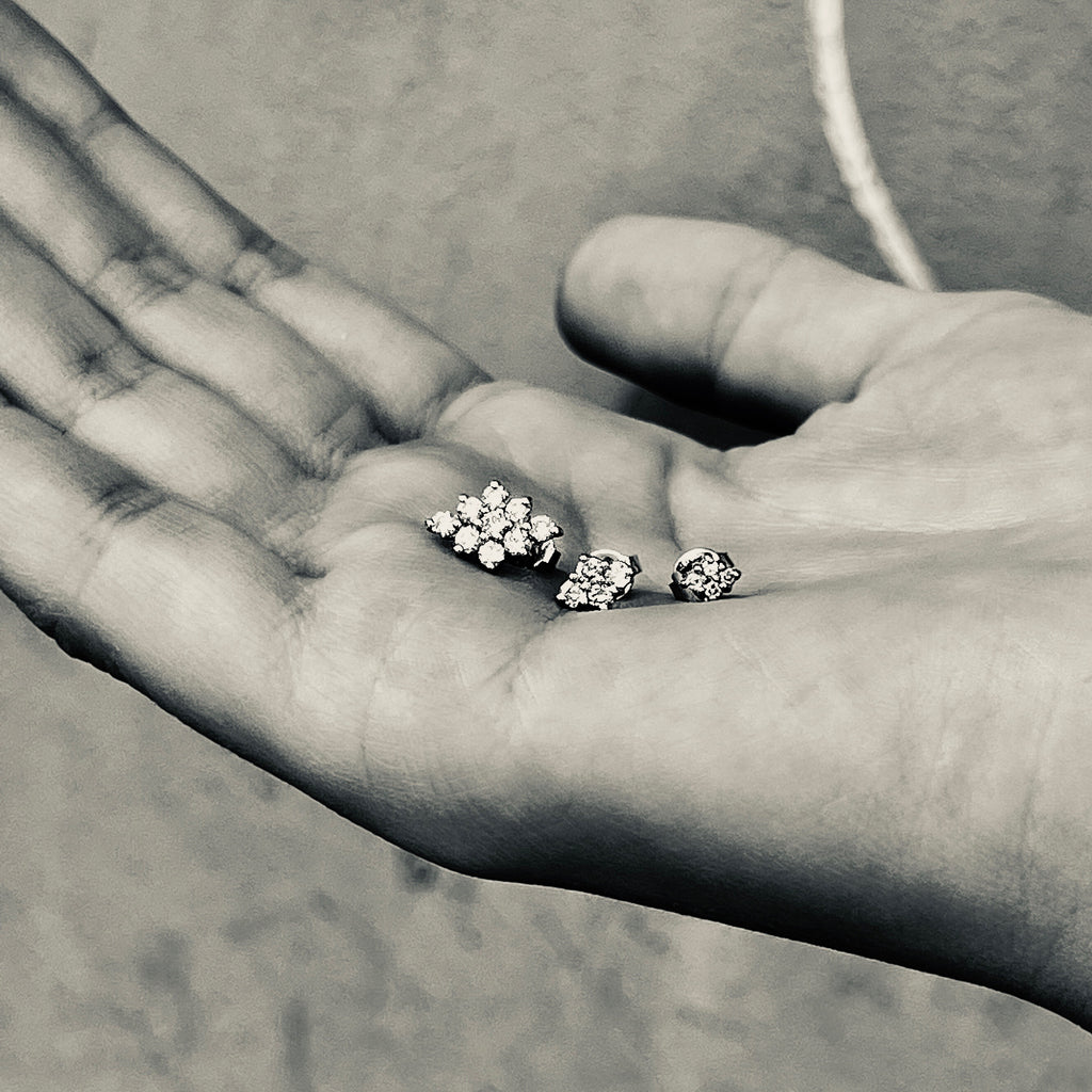 TUSCANY, Arezzo small Stud, Gold/White