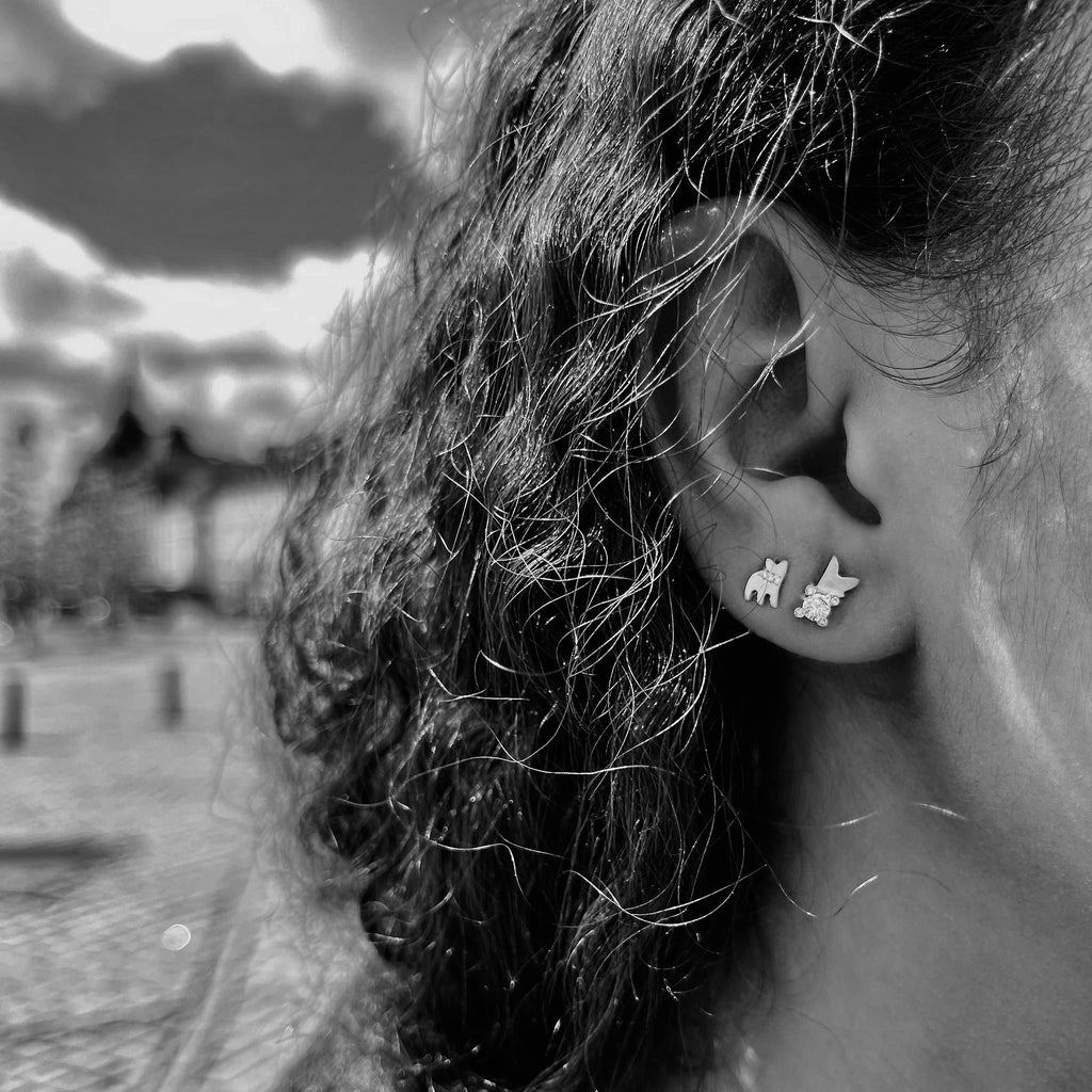 Paris, Deux Magots Studs, Gold/Emerald/White