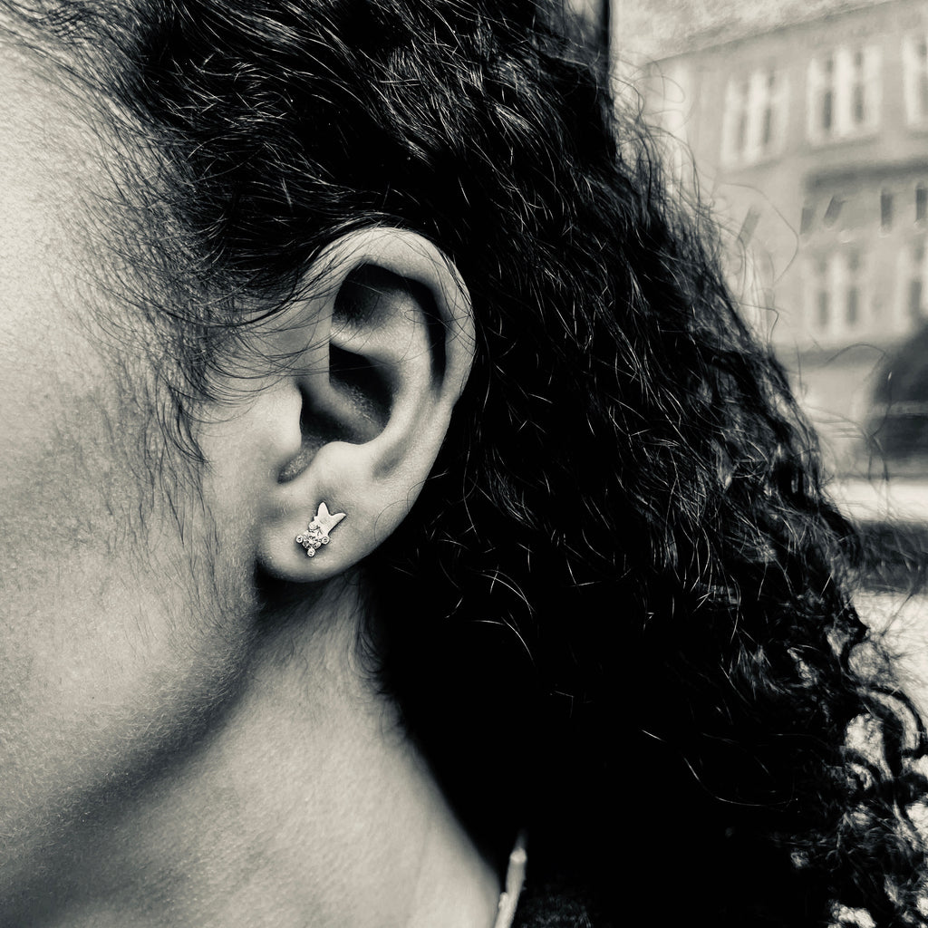 Paris, Deux Magots Studs, Gold/White