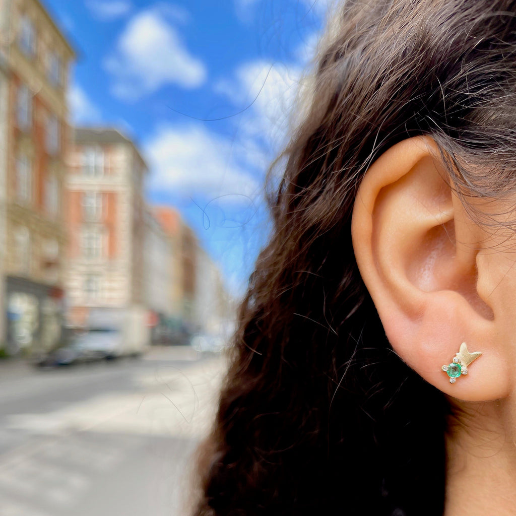 Paris, Deux Magots Studs, Gold/Emerald/White
