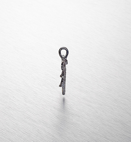 DIAMONDS, Bow Pendant Large